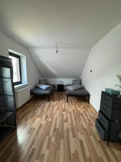 Monteurwohnung Schiffweiler mit 3 Schlafzimmer - 3