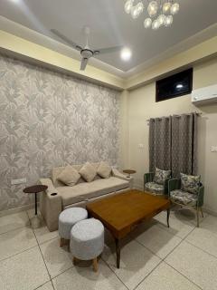 B-16 Stays Boutique Stay with Kitchen Central Jodhpur - 7