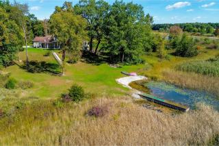 Family Friendly! Private Lake w/ Room to Roam - 4