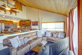 Ski, Soak & Explore! Granby Getaway w/ Mtn Views - 0