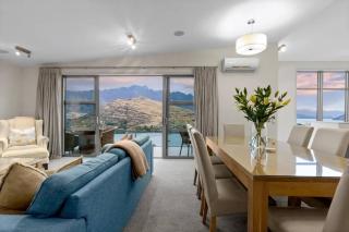 Vistas Paradise - Spacious Dual Livings with Spa - 3