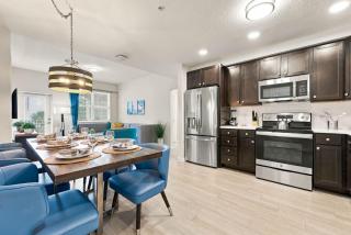Comfortable 3BR Family Getaway Top Location - 9