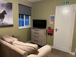 The Annexe 2 - 5