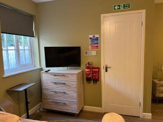 The Annexe 2 - 4