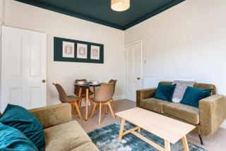 Spacious 3BR House Sleeps 6 LONG STAYS - 2