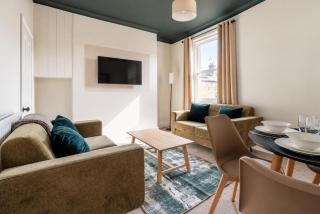 Spacious 3BR House Sleeps 6 LONG STAYS - 9