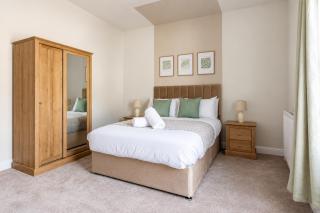 Spacious 3BR House Sleeps 6 LONG STAYS - 0
