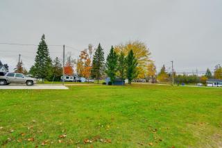 Waterfront Escape on Houghton Lake: Fish & Hike! - 5