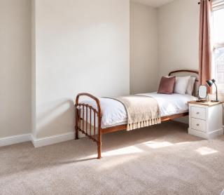Spacious 3BR House Sleeps 6 LONG STAYS - 5