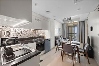 Modern 2-Bedroom Apartment in Aykon Tower C - 6