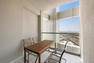 Modern 2-Bedroom Apartment in Aykon Tower C - 5