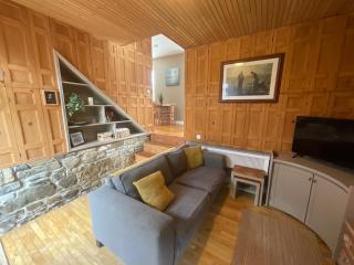 Cottage Sleeps 5 with Parking and Garden - 5