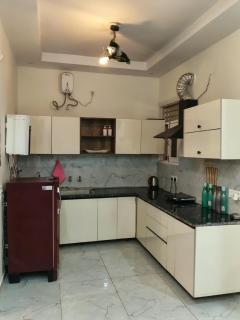 2BHK Vintage luxury stay villa friendly couple fam - 9