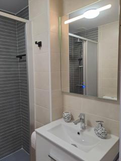 Apartamento 3 todo equipado, bajo con terraza privada, piscina, Tv Francia y Alemania y wiffi gratis - 9