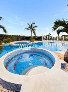 Island of Peace 2 bedroom - 1