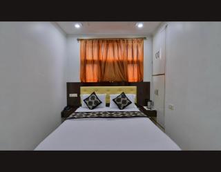Family Hotel P & G Near New Delhi Railway Station & Connaught Palace - 2
