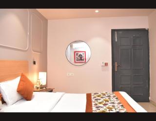 Family Hotel P & G Near New Delhi Railway Station & Connaught Palace - 8