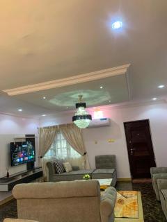 CAREGRANGE Holidays Inn Concepts - 1