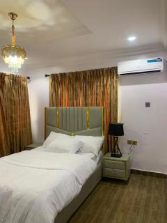 CAREGRANGE Holidays Inn Concepts - 2