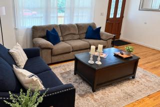 Pet-Friendly Home: Fire Pit & Winter Escape -  - 3