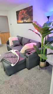 A Cozy 2 bedroom apartment close to NEC & Airport - 6