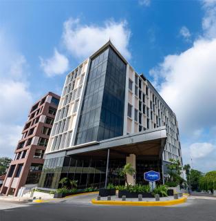 Hotel Hampton By Hilton Santiago De Los Caballeros - 0