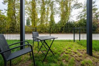 Łódź Mezzanine Studio with Parking, Small Private Garden, Parks Nearby - 1