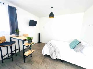 SJO Airport private Studio #1 - 5min away - 0