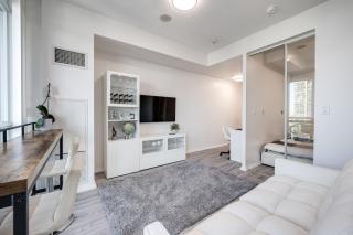 Cityscape 1BR Condo with Private Balcony amd WFH setup - 6