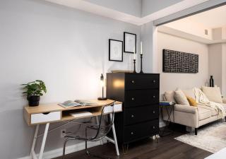 One of Toronto s finest 1BR Condo with a WFH Setup - 7