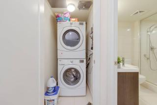 LUX 2BR 1BA Steps to CN Tower W Parking included - 1