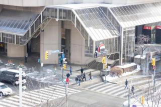 LUX 2BR 1BA Steps to CN Tower W Parking included - 4