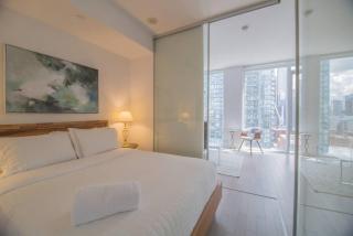 Cozy 1 BR Air mattress CN Tower Ent District MTCC - 1