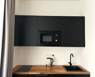 Minimalist Design Studio by Rentez - Prag - 6