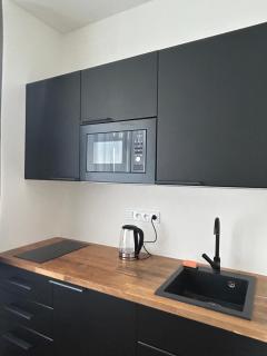 Minimalist Design Studio by Rentez - Prag - 4