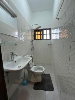 ComLand Cotonou Stays - 9