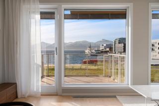 Luxurious oceanfront apartment close to city centre - 0