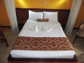 Hennessis Hotel - Nairobi - 4
