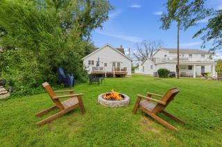 Historic Milton Gem with Deck and Modern Touches - Milton - 8