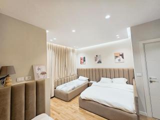 Luxe Villa Heated Winter pool & Jacuzzi - 5