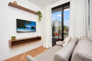 Temple 208 · Temple Batel • Queen Bed & 2 Smart TVs - 4