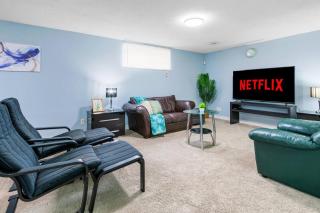 Cozy Suite - Walk to West Ed Mall - 6