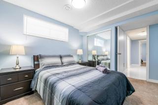 Cozy Suite - Walk to West Ed Mall - 1