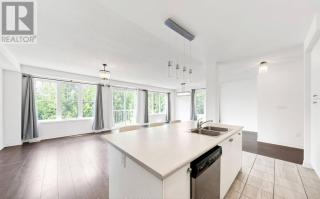 Spacious 4-Bedroom 4 Bathroom House Near Wasaga Beach - 4