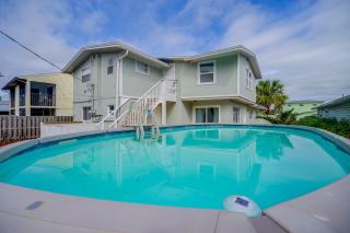 Pool Access, Walk to Beach! Cape Canaveral Apt - 8
