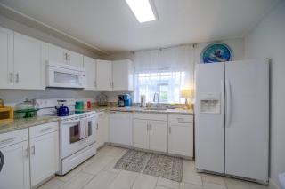 Pool Access, Walk to Beach! Cape Canaveral Apt - 1