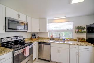 Walk to the Beach! Bright Cape Canaveral Apt - 3