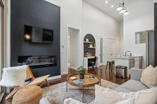 2BR 2BthEntire Apt in Beltline UG Parking - 6