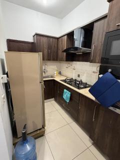 Private room with attached washroom in North Nazimabad - 1