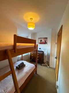 Bridge View Victorian Townhouse Central Aberystwyth Sleeps 6 - 4
